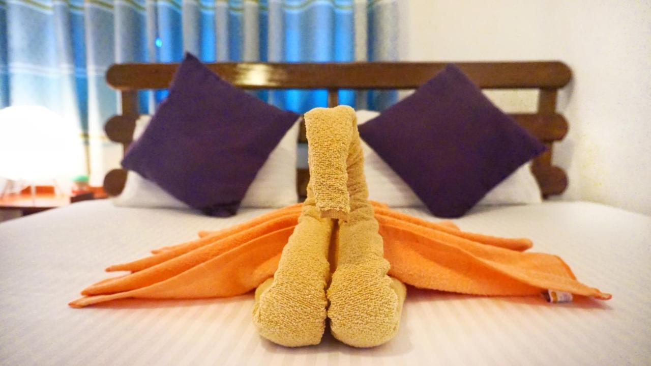 Boho Garden Guest House Mirissa Bagian luar foto